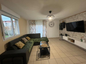 Appartement spacieux avec piscine